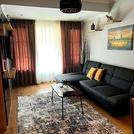 Comfort Home 1 Tirana Esterno foto