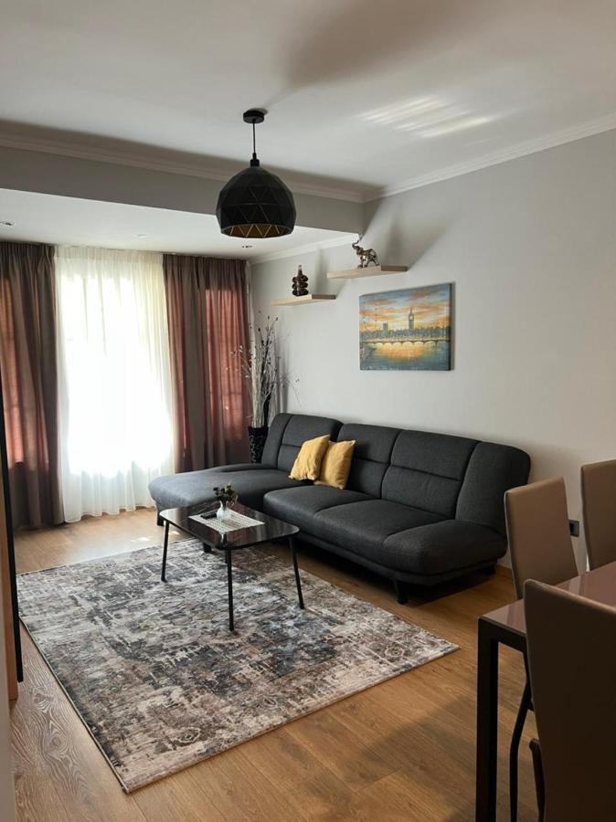 Comfort Home 1 Tirana Esterno foto